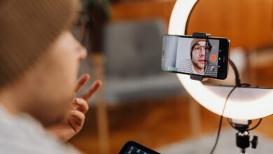 چگونه رینگ لایت‌ها می‌توانند به فرآیند تولید محتوا کمک کنند