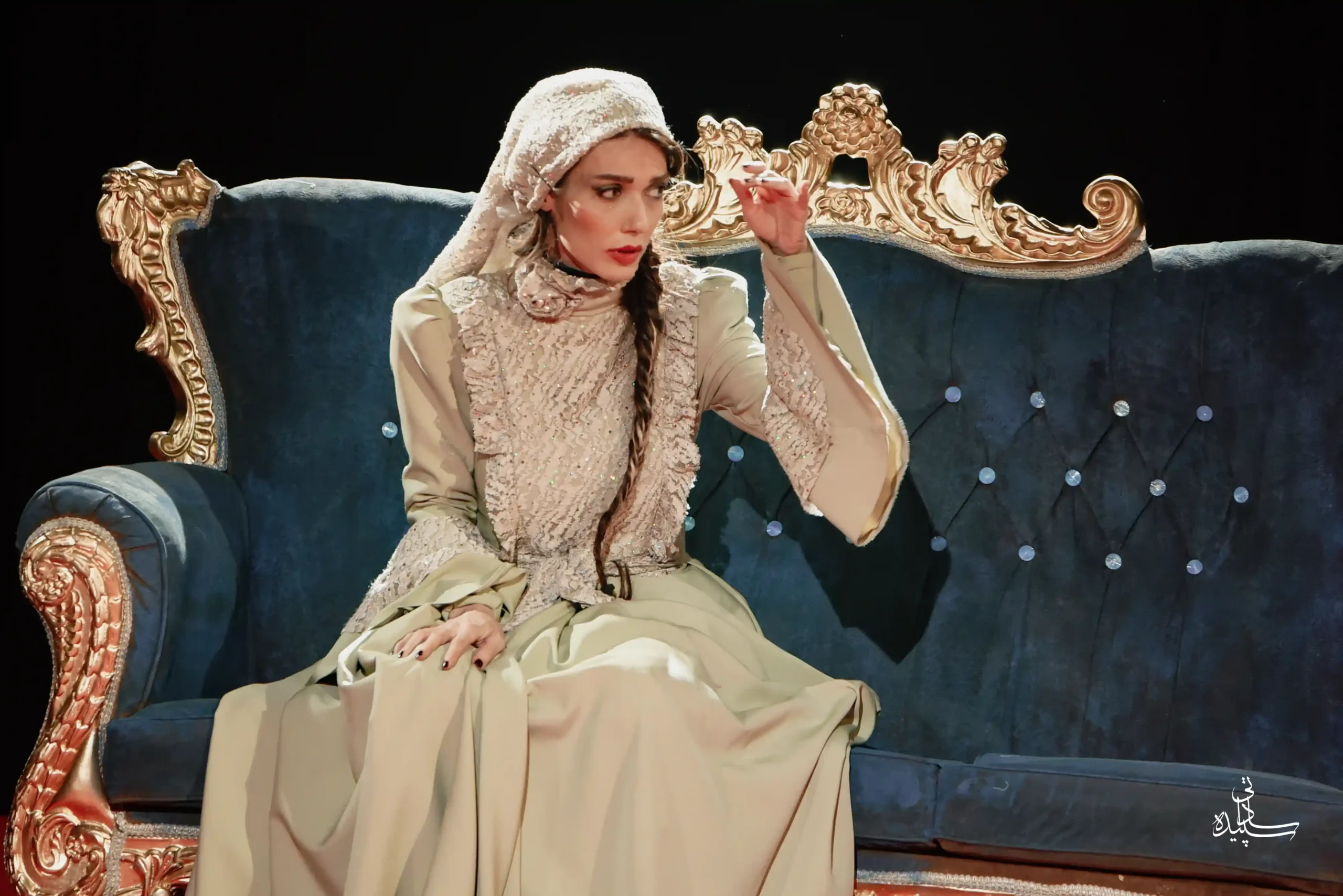 نمایش «راه خروجی نیست»
