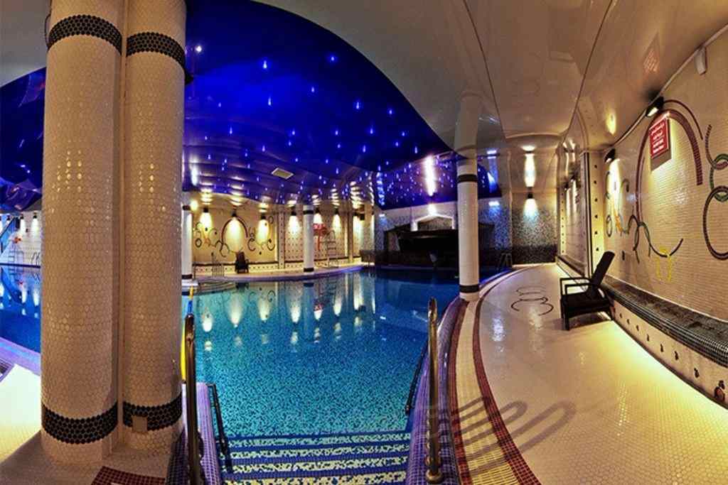 Mashhad Pardisan Hotel Booking راهنمای خدمات پشتیبانی برای رزرو هتل در مشهد