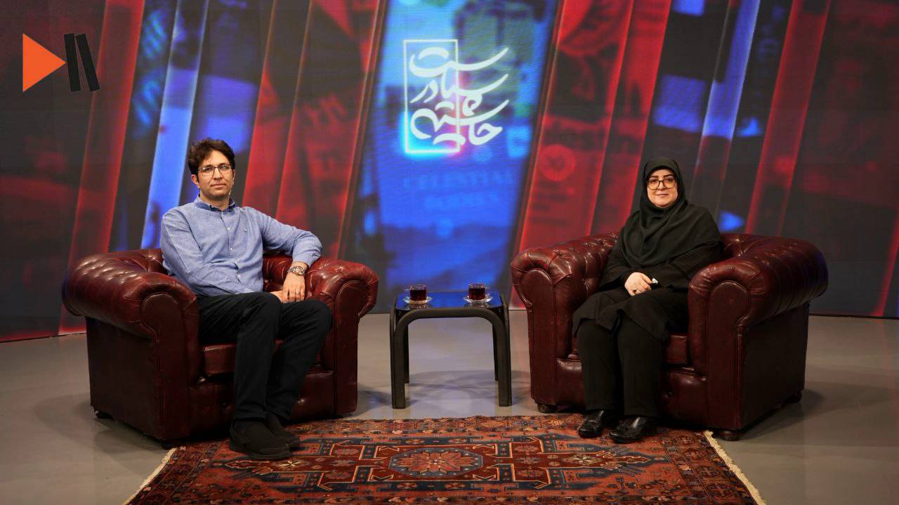 سیاست در حاشیه