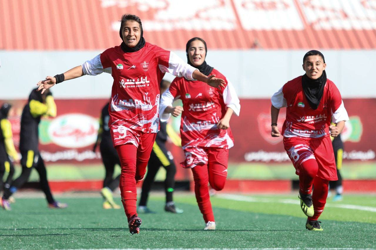 عکس | رونمایی از ۲ بمب زمستانی پرسپولیس