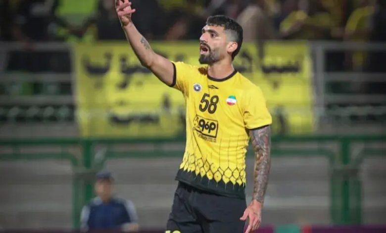 کتک‌کاری دو استقلالی با یک هوادار پرسپولیسی در فرودگاه