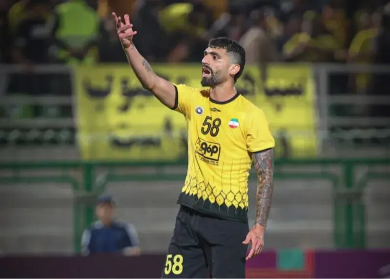 کتککاری دو استقلالی با یک هوادار پرسپولیسی در فرودگاه