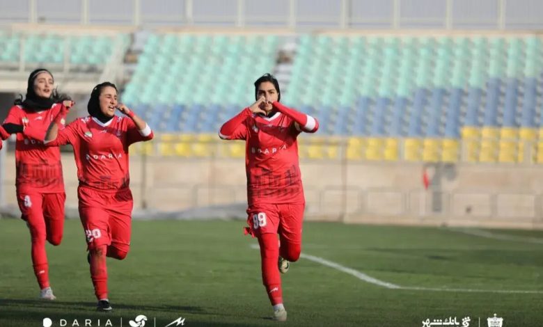 عکس| پای ستاره استقلالی در پرسپولیس به گل باز شد