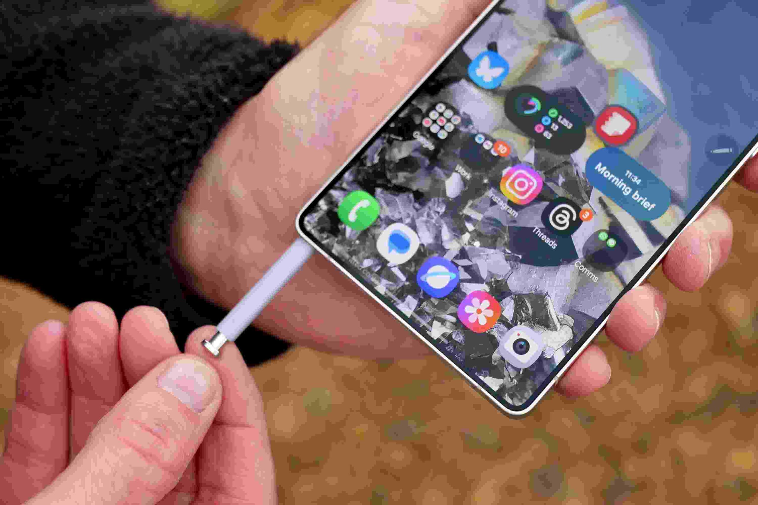 سامسونگ مدل Galaxy S27 Pro را بدون قلم معرفی میکند سامسونگ مدل Galaxy S27 Pro را بدون قلم معرفی میکند