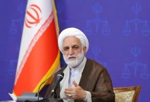 اژه‌ای: کسی که با دشمن همکاری می‌کند خائن به وطن است
