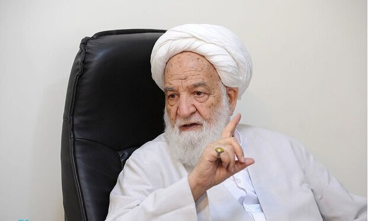 طعنه آیت‌الله مسعودی خمینی به تندروها: کنار نشسته‌اید و می‌گویید لنگش کن!