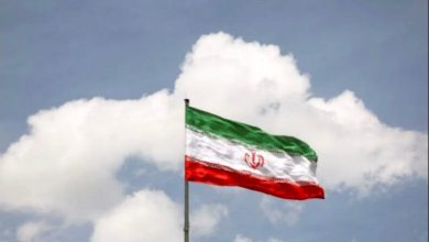 چرا برخی سوپرانقلابیها هر مخالفی را «نفوذی» میخوانند؟