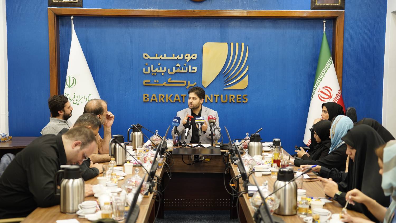 دکتر علیرضا خاکدامن