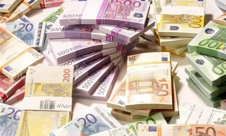 قیمت دلار و قیمت یورو