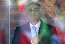 سقوط آزاد رضا پهلوی در فضای مجازی؛ ۶۰۰ هزار آنفالو و ۷۳ درصد افت لایک‌ در چهار ماه!