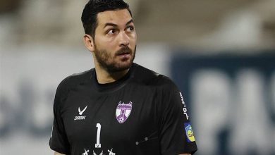 عکس | علیرضا حقیقی با ستارههای پرسپولیس در کلاس مربیگری