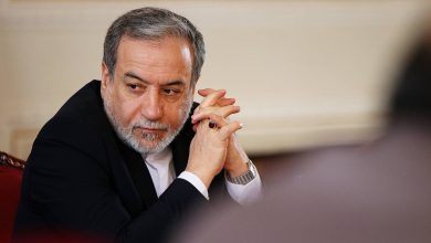 تاکید وزیر خارجه بر پیشبرد منافع کشور در چارچوب تدابیر رهبر انقلاب