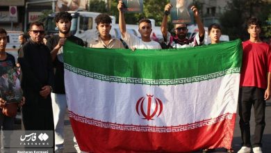 انتظار مردم برای تشییع