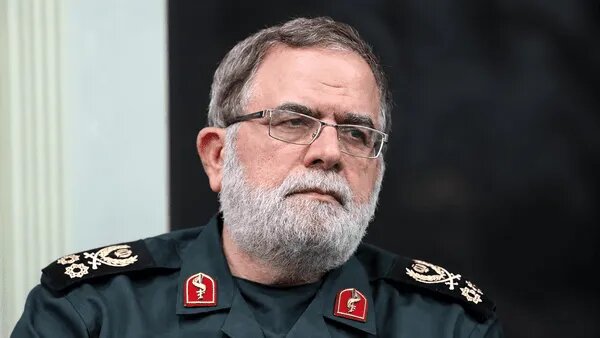 سرلشکر ایزدی: سپاه و ارتش آماده دفاع از تنگه هرمز هستند