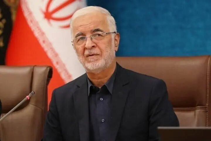 اسکندر مومنی، وزیر کشور