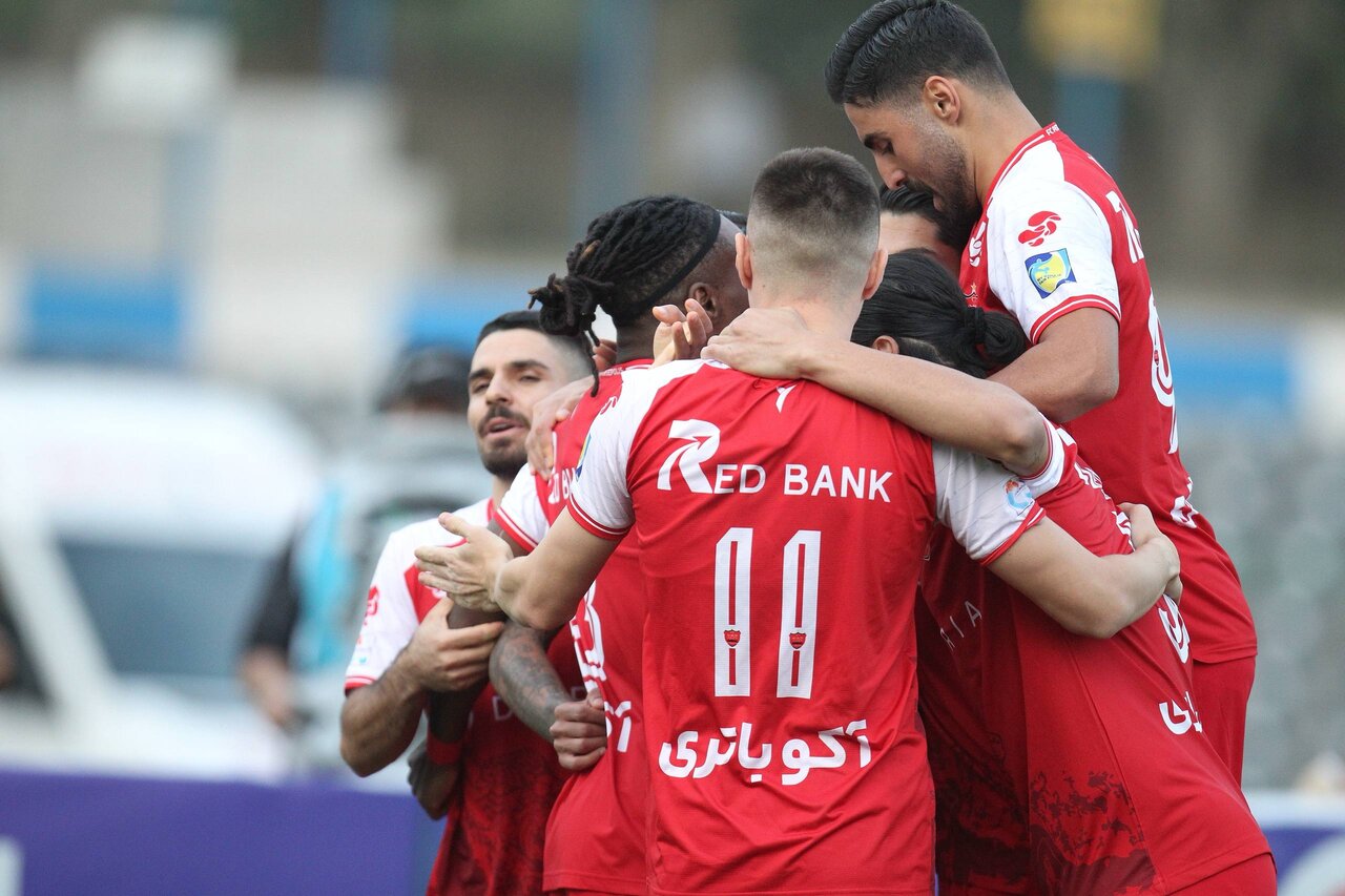 صدر جدول در تسخیر سرخ‌ها؛ پرسپولیس در فوتبال مردان و زنان صدرنشین شد