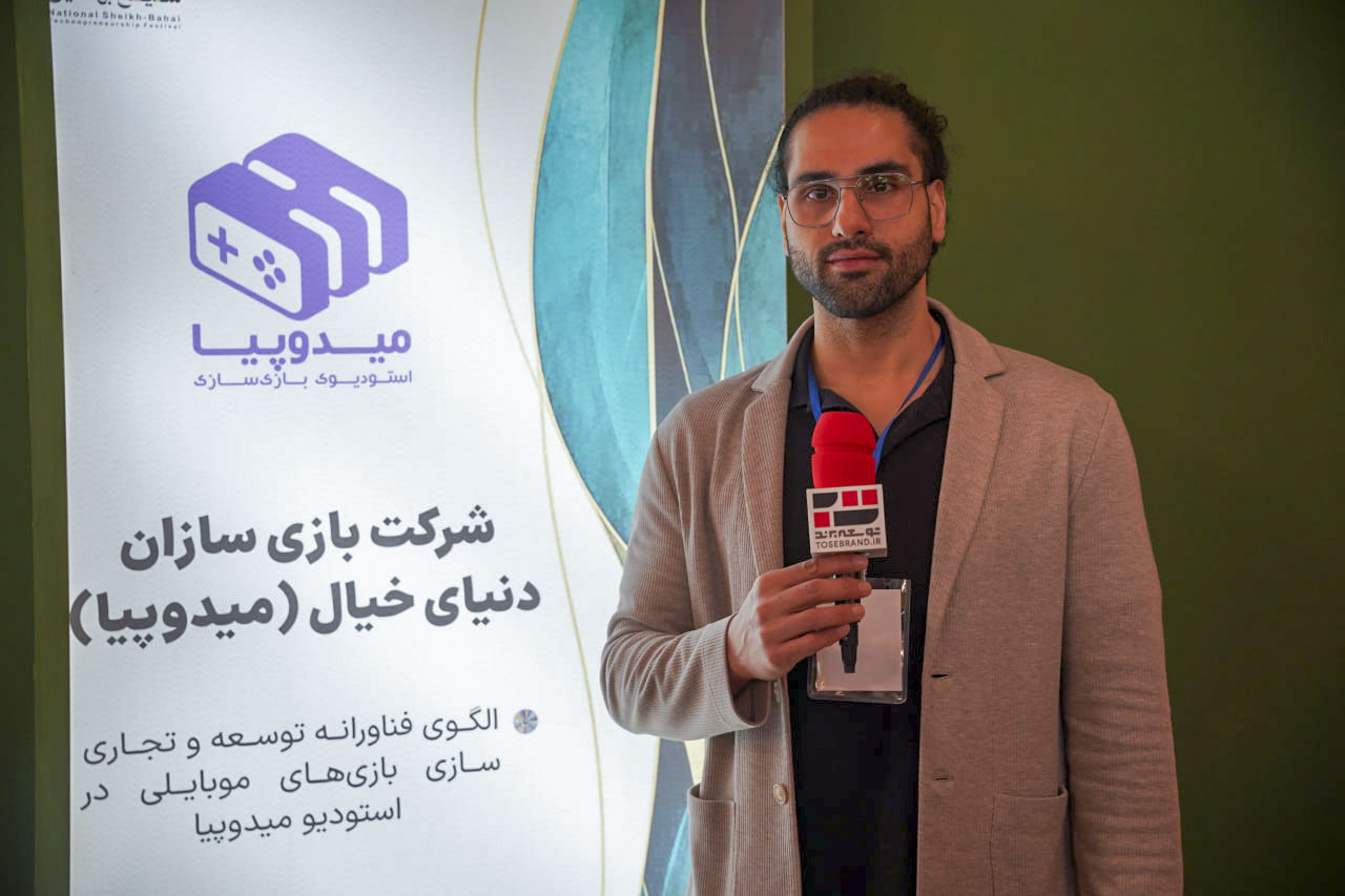 شاهین چرخشت، مدیرعامل و هم‌بنیان‌گذار شرکت دانش‌بنیان بازی‌سازان دنیای خیال