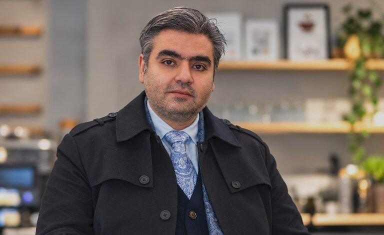 محمود حامدی‌فر | بنیان‌گذار و مدیرعامل حلوالند